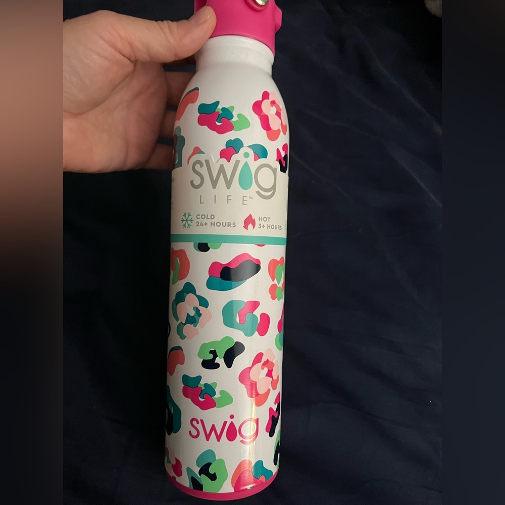 Swig life water bottle